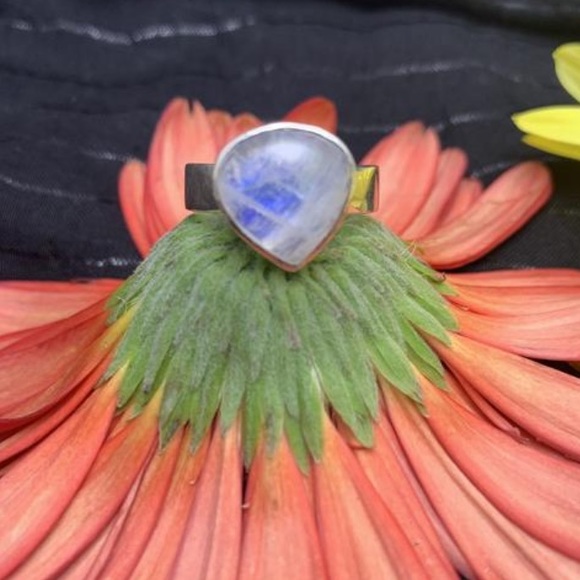 Vivid Blue Moonstone, 925 silver Ring - Picture 3 of 9
